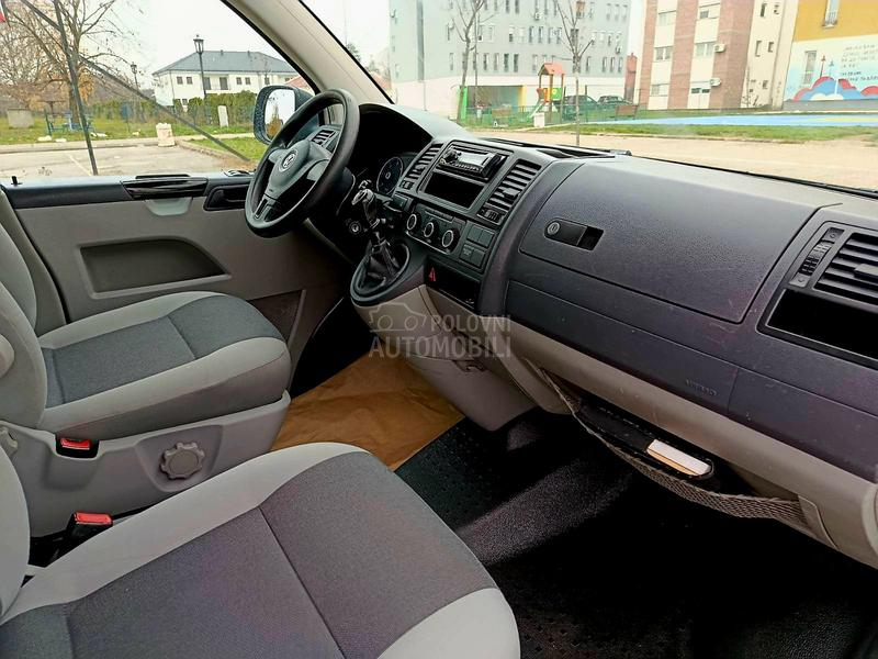 Volkswagen Transporter T5 2.0 tdi