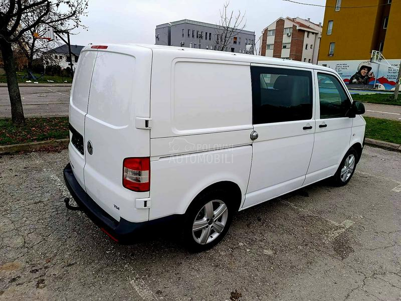 Volkswagen Transporter T5 2.0 tdi