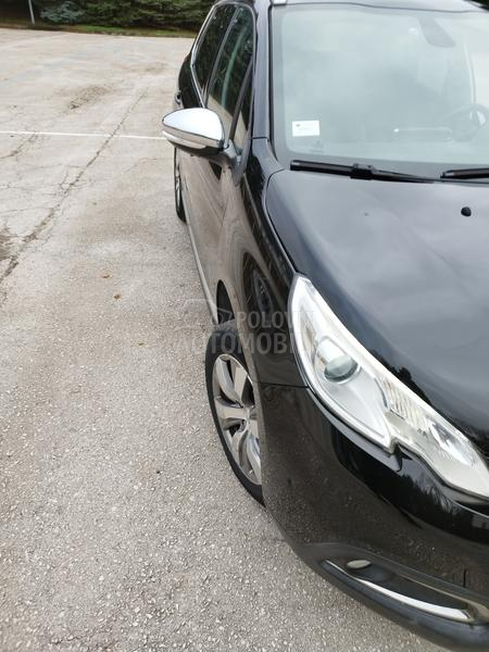 Peugeot 2008 1.2ehpt