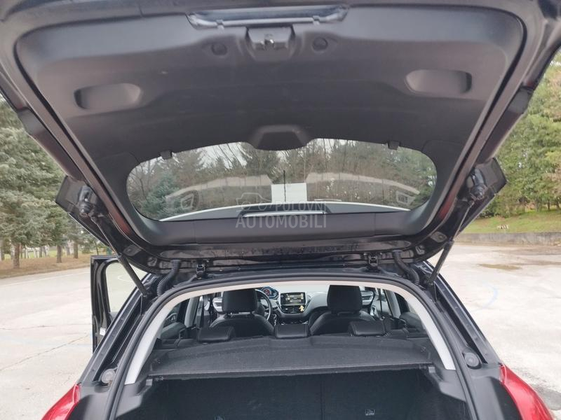 Peugeot 2008 1.2ehpt