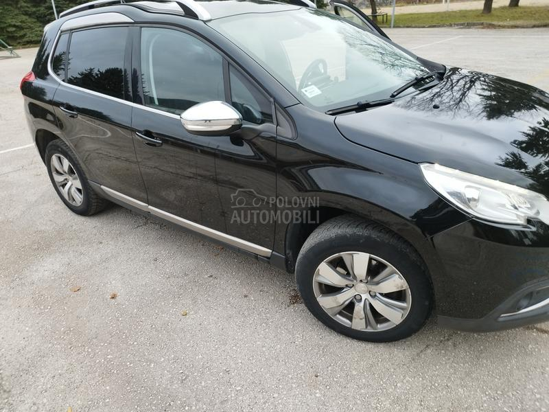 Peugeot 2008 1.2ehpt