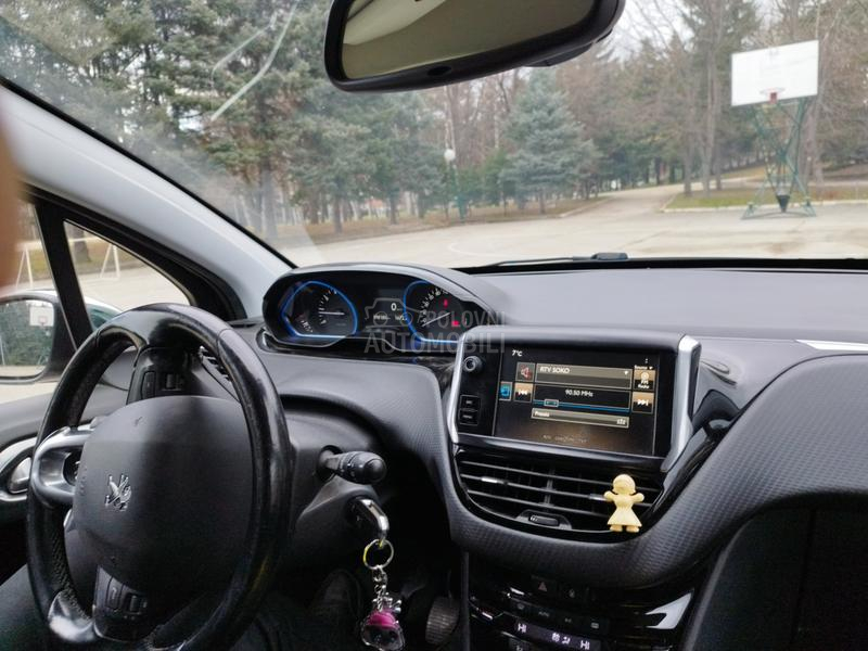 Peugeot 2008 1.2ehpt