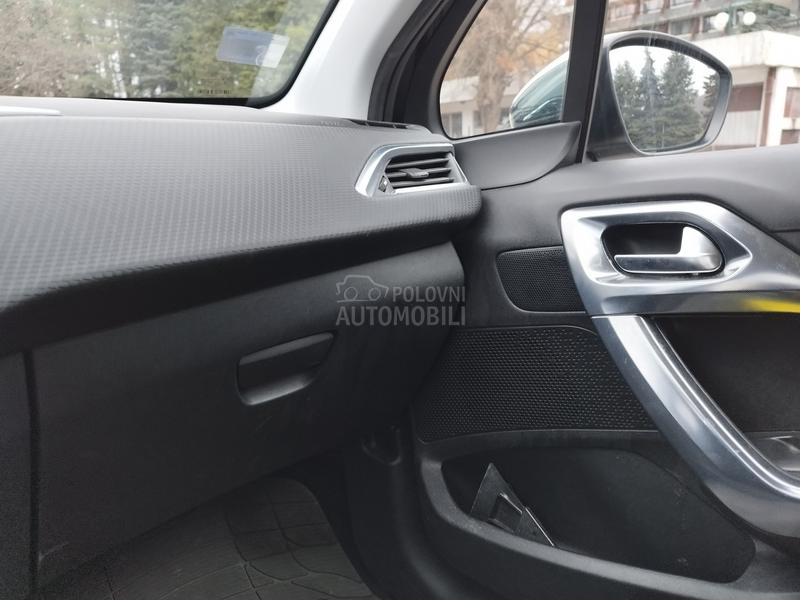 Peugeot 2008 1.2ehpt