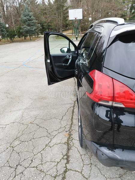 Peugeot 2008 1.2ehpt