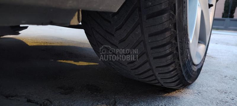 Peugeot 308 1.6HDI Excluziv