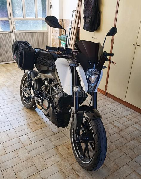 KTM Duke 200