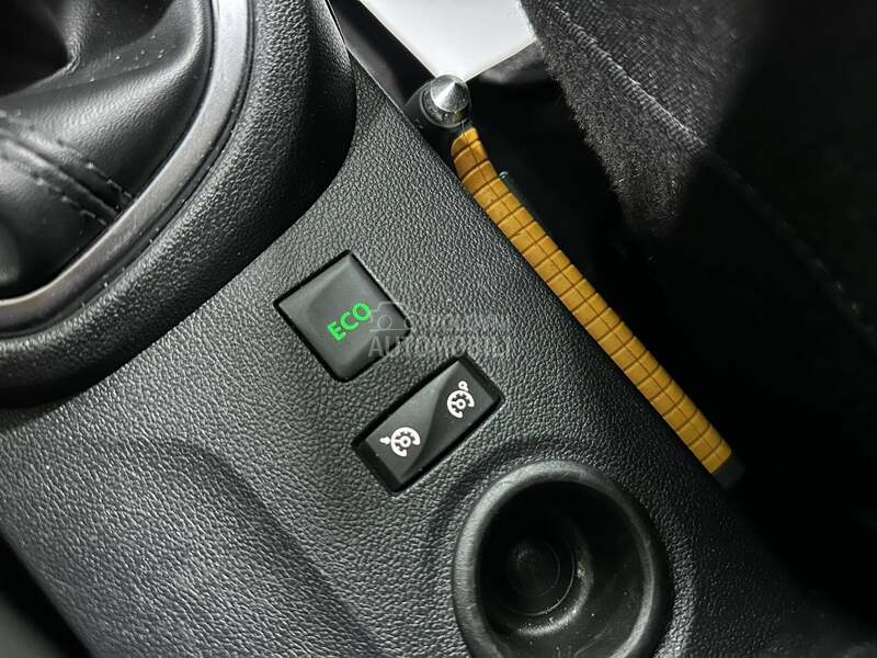 Renault Captur 0.9 TCe INTENS