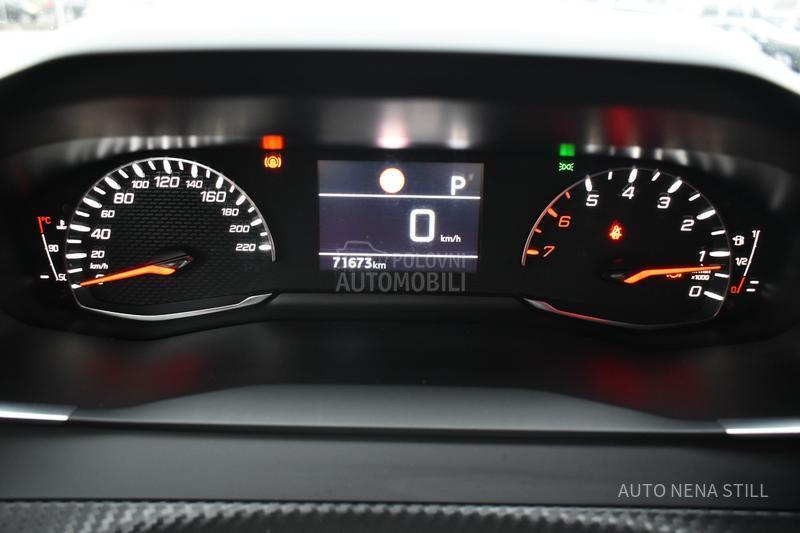 Peugeot 2008 1.2 Allure AT