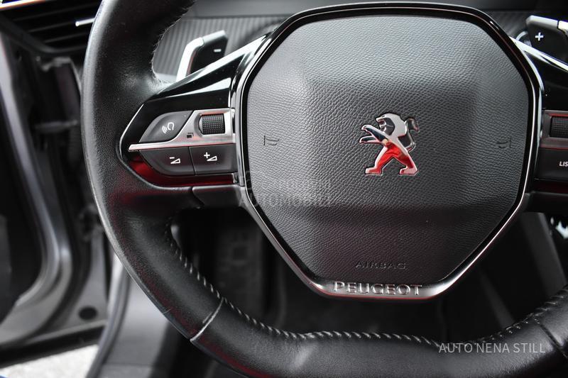 Peugeot 2008 1.2 Allure AT