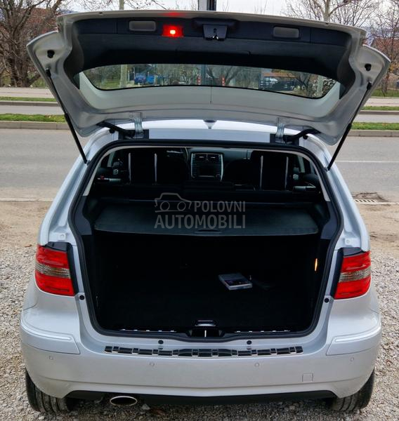 Mercedes Benz B 180 