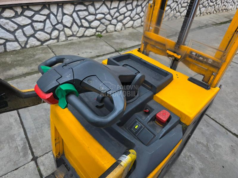 Jungheinrich ERD 220 top stanje