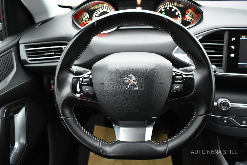 Peugeot 308 Active 1.2 MT