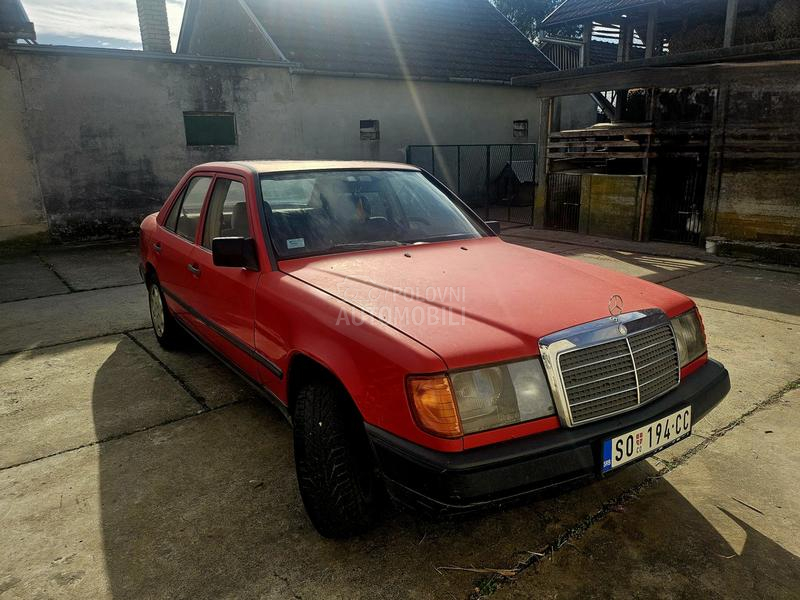 Mercedes Benz 200D