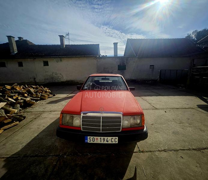 Mercedes Benz 200D