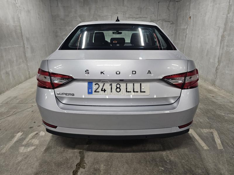 Škoda Superb 2.0 TDI DSG Ambition