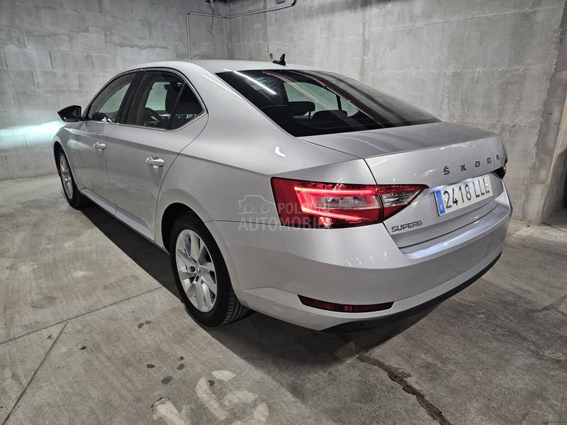 Škoda Superb 2.0 TDI DSG Ambition