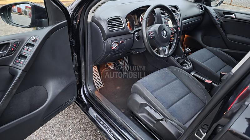 Volkswagen Golf 6 1,6TDI HIGH LINE