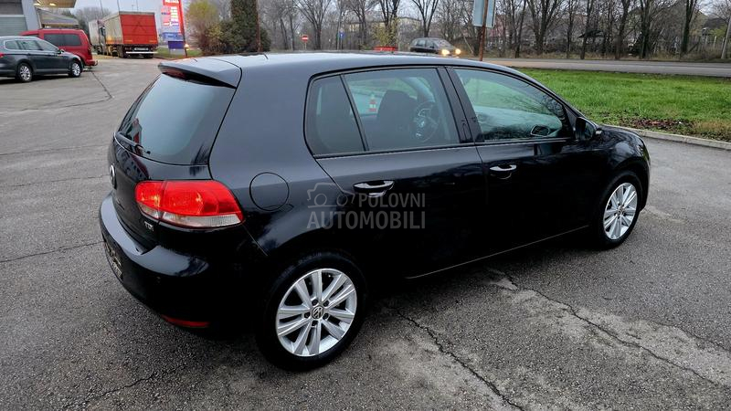 Volkswagen Golf 6 1,6TDI HIGH LINE