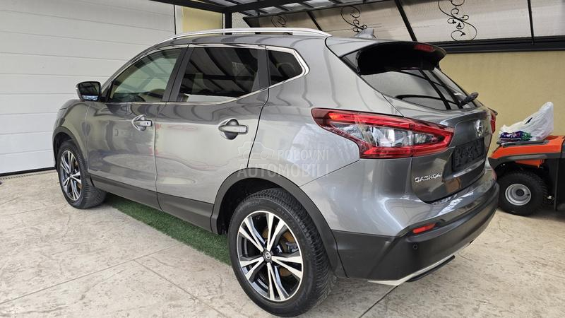 Nissan Qashqai 1.5 dci F U U L