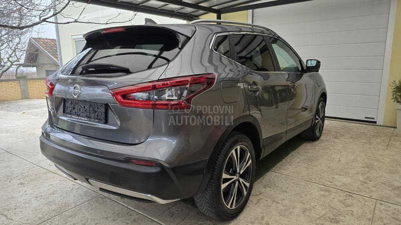 Nissan Qashqai 1.5 dci F U U L