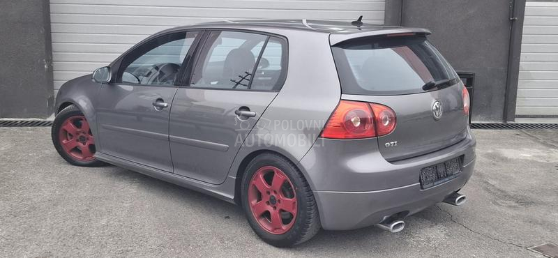 Volkswagen Golf 5 GTI