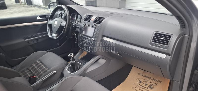 Volkswagen Golf 5 GTI