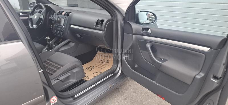 Volkswagen Golf 5 GTI