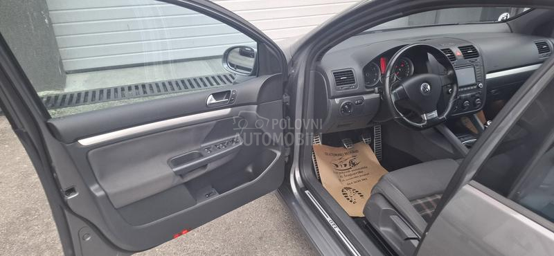 Volkswagen Golf 5 GTI