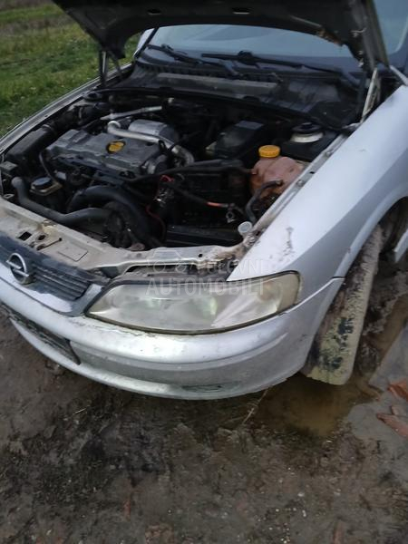 Opel Vectra B 2.0