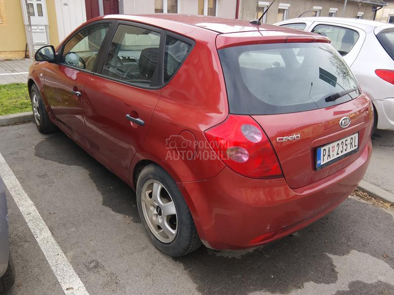 Kia cee`d 