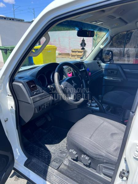 Mitsubishi Pajero 3.2