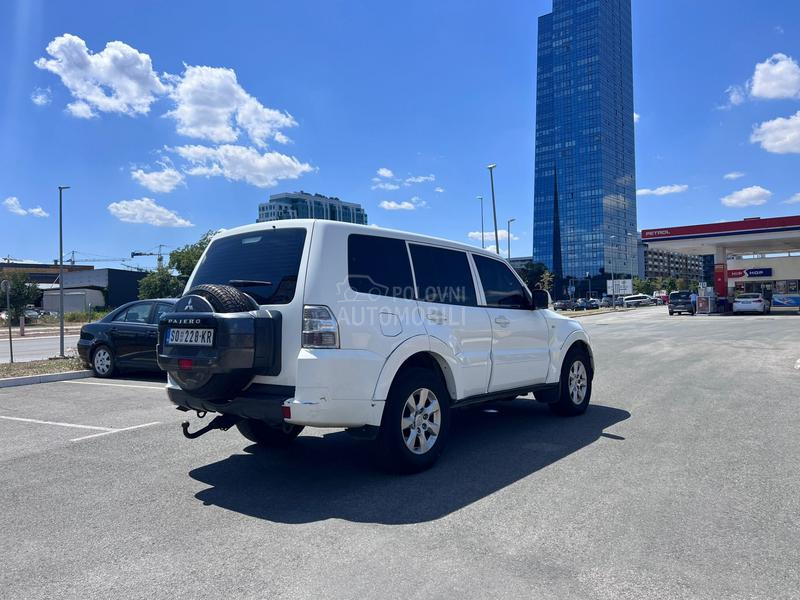 Mitsubishi Pajero 3.2