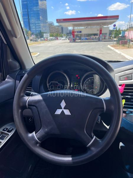 Mitsubishi Pajero 3.2