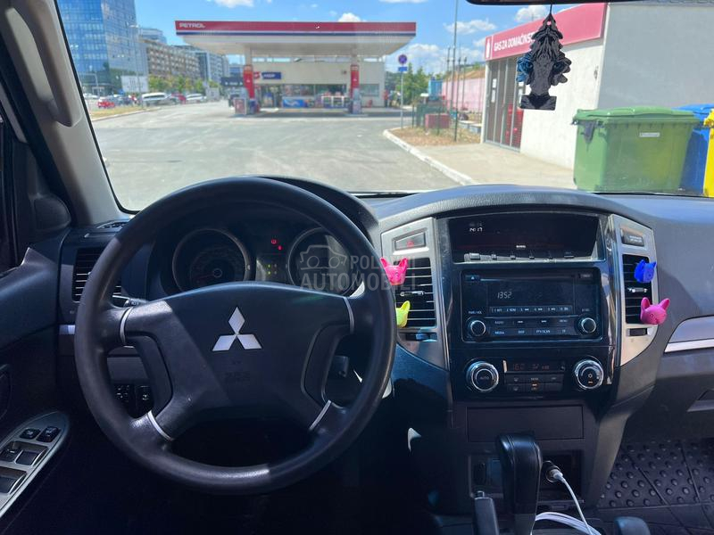 Mitsubishi Pajero 3.2