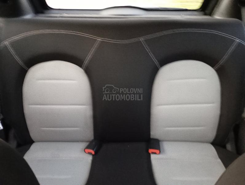 Lancia Ypsilon 1,4  BEN-TNG