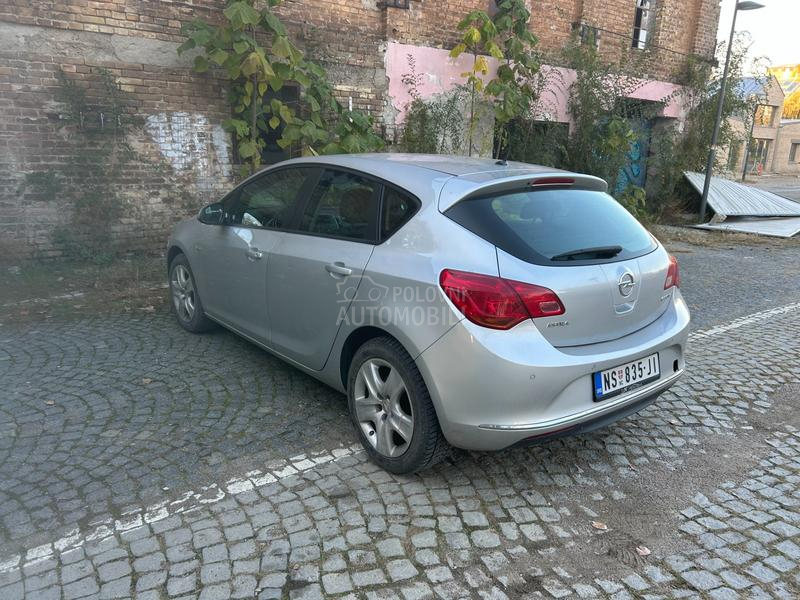 Opel Astra J 1.6 CDTI