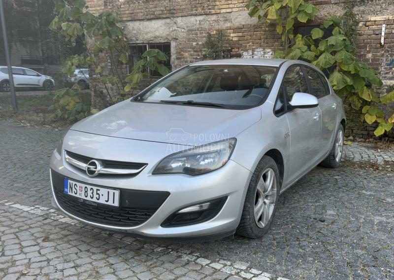Opel Astra J 1.6 CDTI