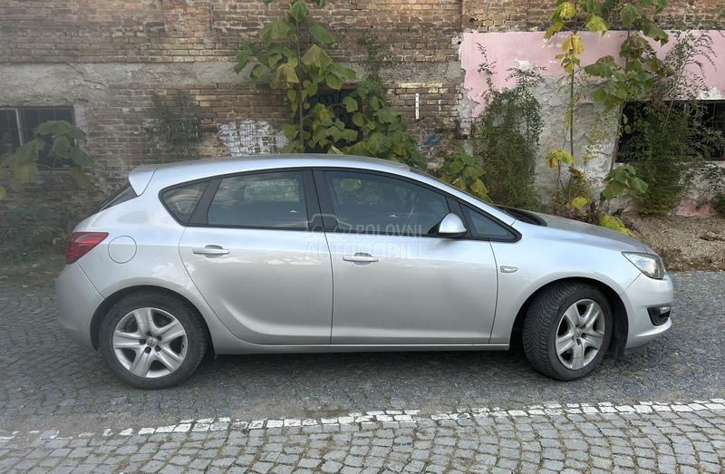 Opel Astra J 1.6 CDTI