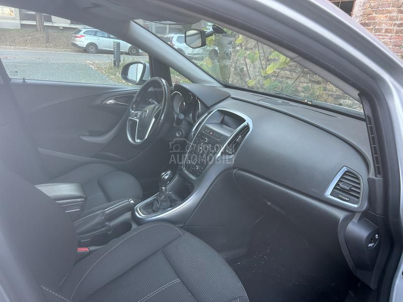 Opel Astra J 1.6 CDTI