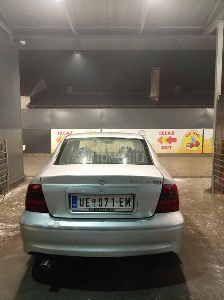 Opel Vectra B 2.0