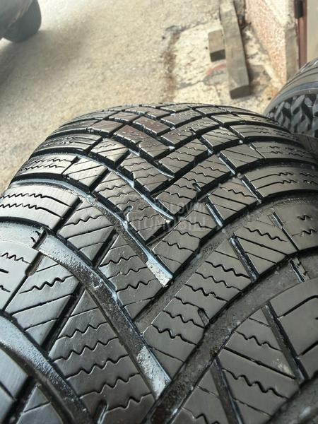 Hankook 205/60 R16 Zimska