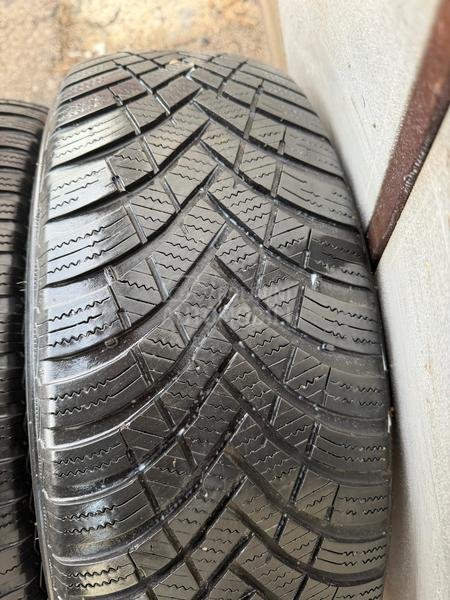 Hankook 205/60 R16 Zimska