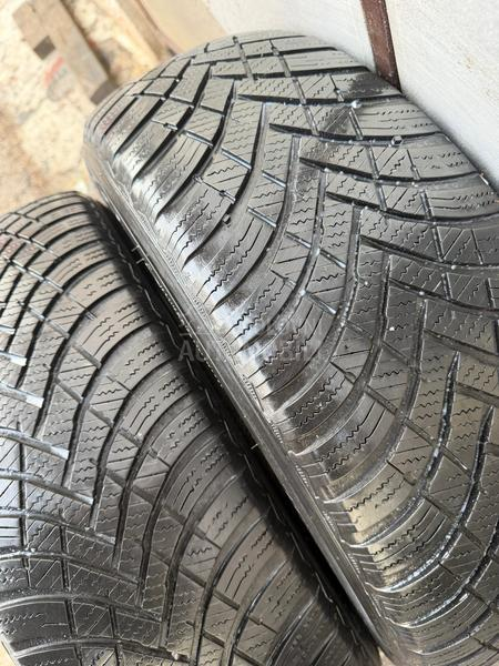 Hankook 205/60 R16 Zimska