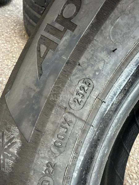 Michelin 215/65 R17 Zimska