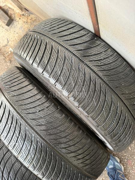 Michelin 235/60 R18 Zimska