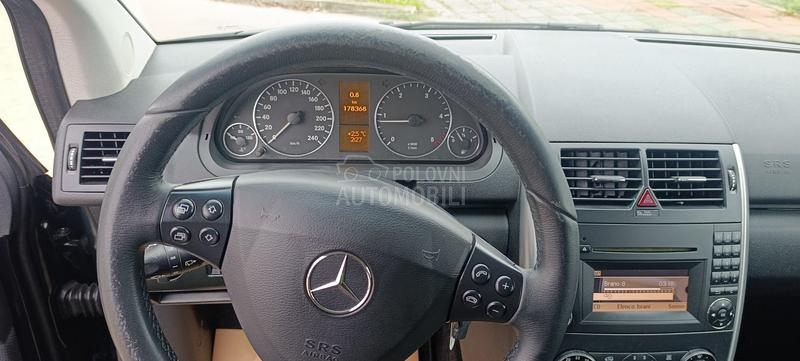 Mercedes Benz A 180 AVANTGARDE