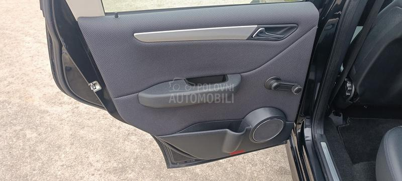 Mercedes Benz A 180 AVANTGARDE