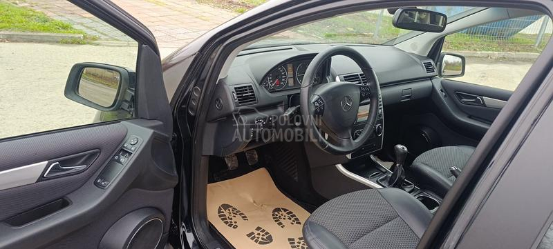 Mercedes Benz A 180 AVANTGARDE