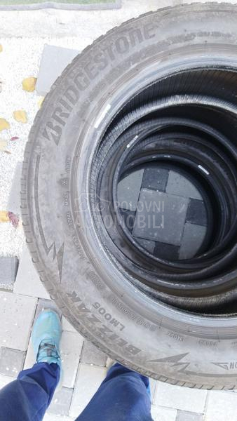 Bridgestone 205/60 R16 Zimska