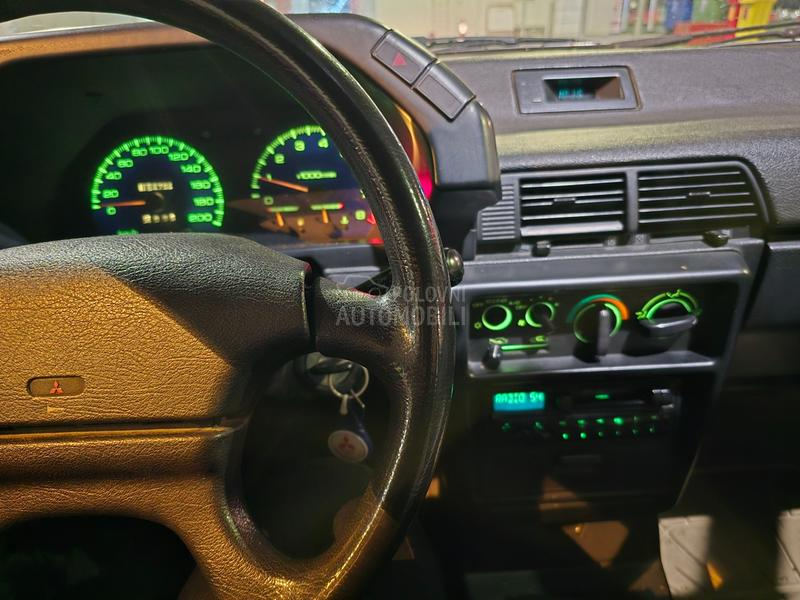 Mitsubishi Lancer 1.5 GLX